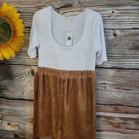 "Ultra Flirt" Woman's Short Sleeve Pullover dress XL White/ Camel NWT 🐫 - Picture 2 of 8